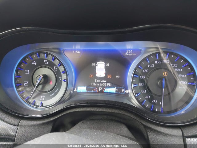 Продажа на аукционе авто 2015 Chrysler 300 S, vin: 2C3CCABG0FH864172, номер лота: 12598614