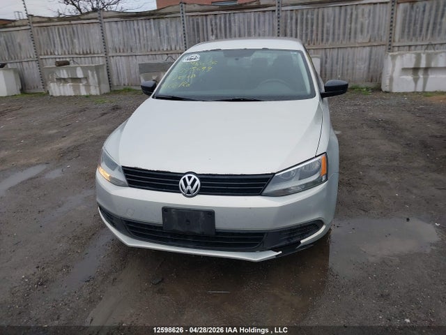12598626 :رقم المزاد ، 3VW2K7AJ2BM375694 vin ، 2011 Volkswagen Jetta 2.0l Trendline/2.0l Trendline+ مزاد بيع