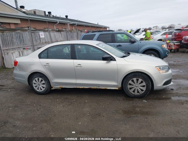 12598626 :رقم المزاد ، 3VW2K7AJ2BM375694 vin ، 2011 Volkswagen Jetta 2.0l Trendline/2.0l Trendline+ مزاد بيع