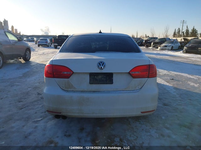 3VW3L7AJ8EM352930 Volkswagen Jetta 2.0 Tdi Highline/2.0 Tdi Trendline+