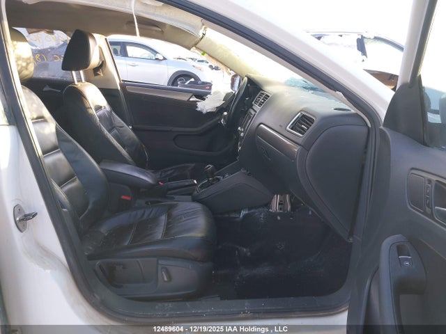 3VW3L7AJ8EM352930 Volkswagen Jetta 2.0 Tdi Highline/2.0 Tdi Trendline+