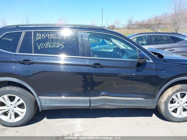 12598629 :رقم المزاد ، 3VV2B7AX2JM086225 vin ، 2018 Volkswagen Tiguan Se/sel مزاد بيع
