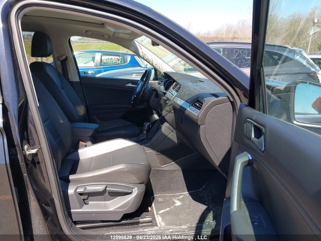 12598629 :رقم المزاد ، 3VV2B7AX2JM086225 vin ، 2018 Volkswagen Tiguan Se/sel مزاد بيع