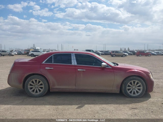 12596672 :رقم المزاد ، 2C3CCAET1DH584864 vin ، 2013 Chrysler 300c مزاد بيع