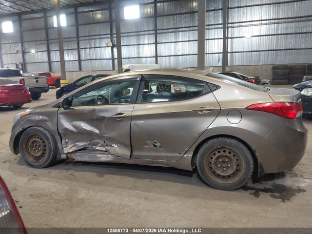 2013 Hyundai Elantra Gl მანქანა იყიდება აუქციონზე, vin: 5NPDH4AE5DH188938, აუქციონის ნომერი: 12585773