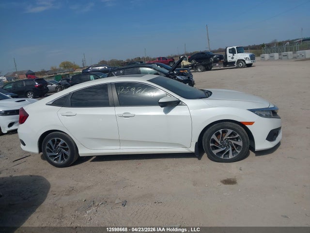Продажа на аукционе авто 2018 Honda Civic Ex, vin: 2HGFC2F86JH002599, номер лота: 12598668