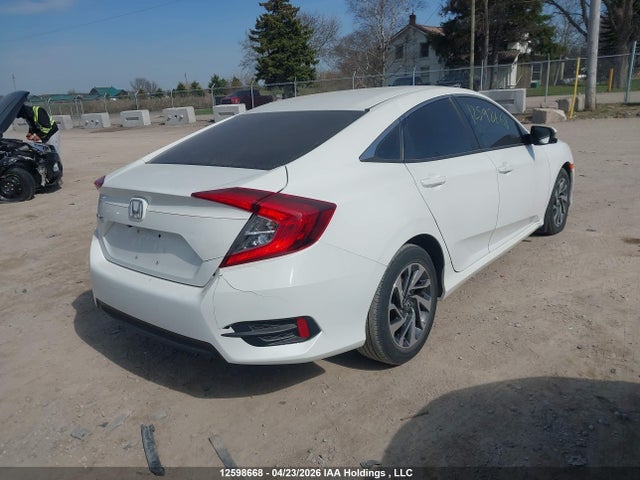 Продажа на аукционе авто 2018 Honda Civic Ex, vin: 2HGFC2F86JH002599, номер лота: 12598668