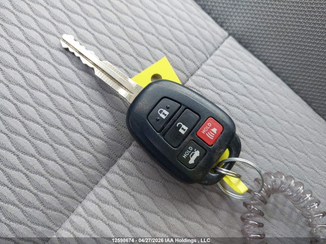 2015 Toyota Corolla L/le/le Pls/prm/s/s Pls მანქანა იყიდება აუქციონზე, vin: 2T1BURHE0FC382062, აუქციონის ნომერი: 12598674