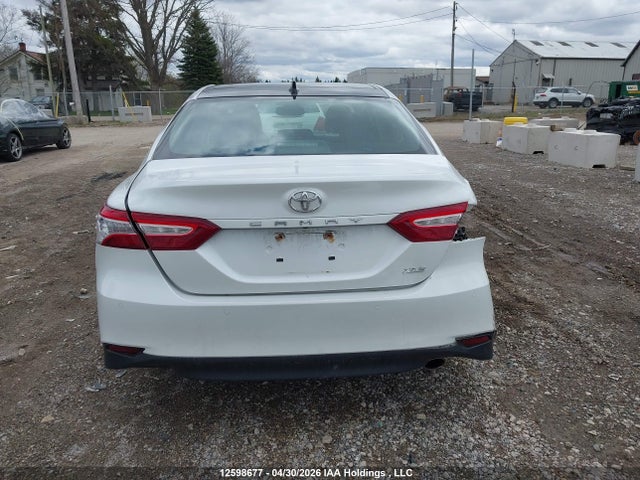 4T1B11HK9JU020240 Toyota Camry L/le/xle/se/xse