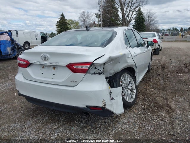 4T1B11HK9JU020240 Toyota Camry L/le/xle/se/xse
