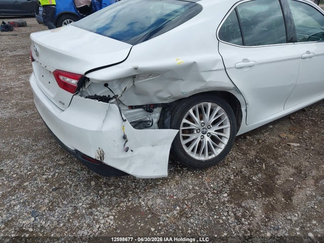 4T1B11HK9JU020240 Toyota Camry L/le/xle/se/xse