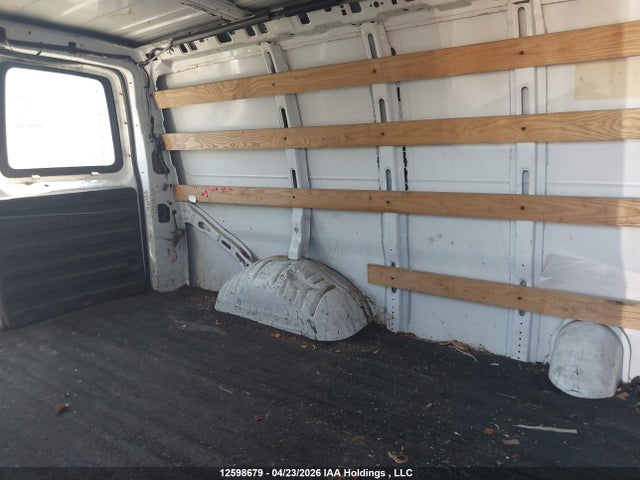 12598679 :رقم المزاد ، 1GTZGFBAXA1154965 vin ، 2010 Gmc Savana G2500 مزاد بيع