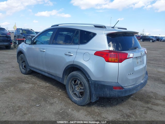 12598701 :رقم المزاد ، 2T3BFREV9FW395249 vin ، 2015 Toyota Rav4 Le مزاد بيع
