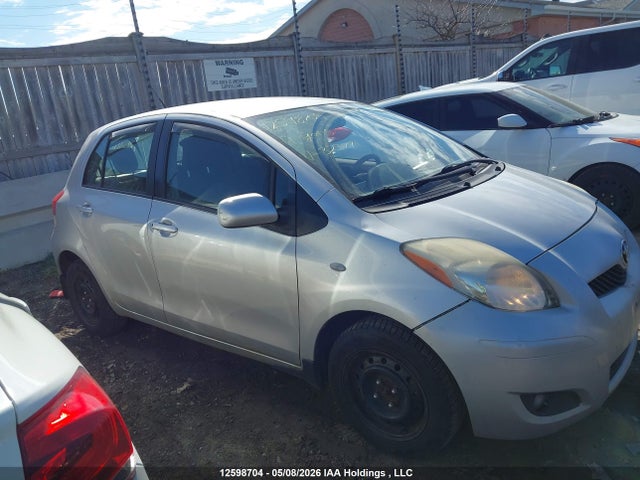 12598704 :رقم المزاد ، JTDKT4K30B5329771 vin ، 2011 Toyota Yaris Le مزاد بيع