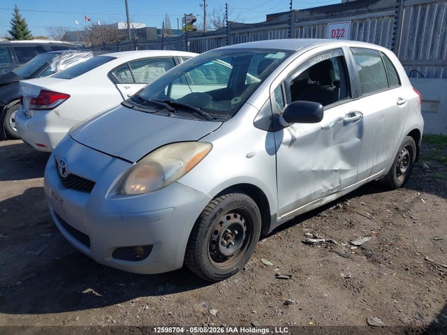 12598704 :رقم المزاد ، JTDKT4K30B5329771 vin ، 2011 Toyota Yaris Le مزاد بيع