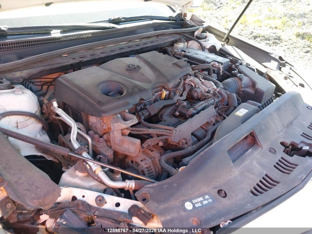 4T1B11HK0JU022720 Toyota CAMRY SE