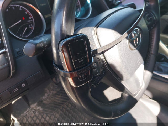 4T1B11HK0JU022720 Toyota CAMRY SE