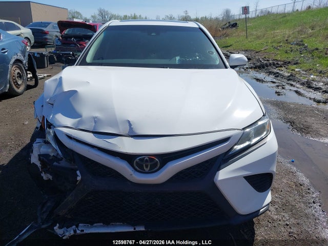 4T1B11HK0JU022720 Toyota CAMRY SE