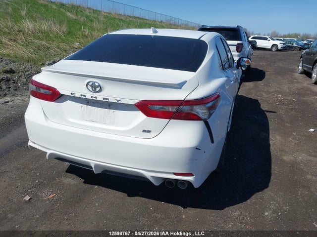 4T1B11HK0JU022720 Toyota CAMRY SE