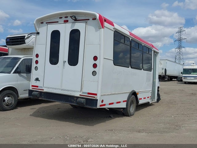 Продажа на аукционе авто 2016 Ford Econoline E450 Super Duty Cutwy Van, vin: 1FDEE4FLXGDC06201, номер лота: 12598784