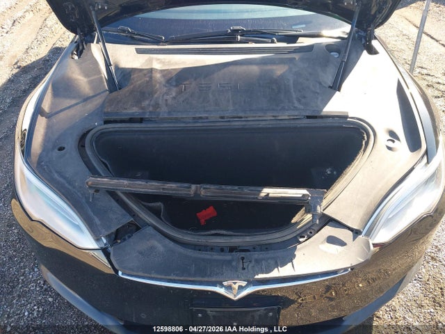 12598806 :رقم المزاد ، 5YJSA1E24JF294110 vin ، 2018 Tesla Model S مزاد بيع