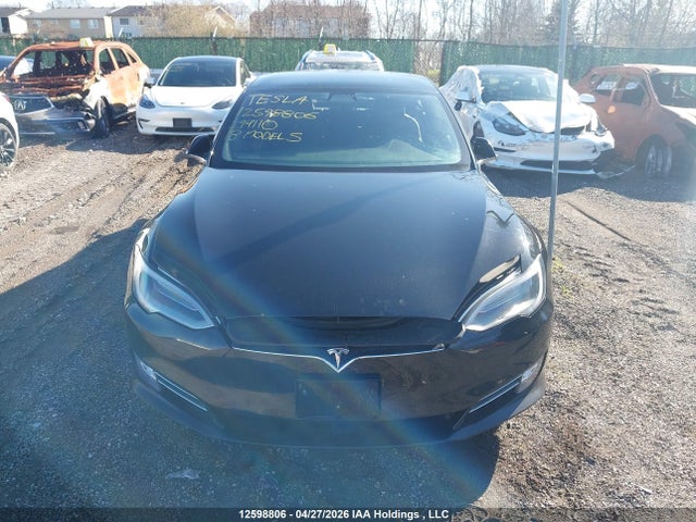 12598806 :رقم المزاد ، 5YJSA1E24JF294110 vin ، 2018 Tesla Model S مزاد بيع