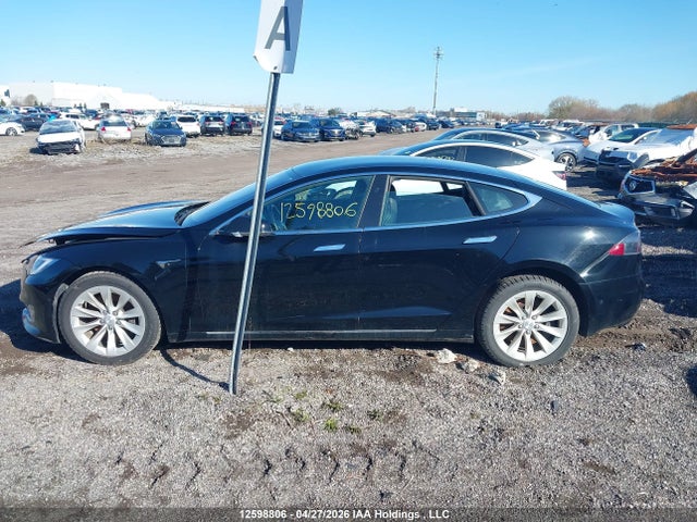 12598806 :رقم المزاد ، 5YJSA1E24JF294110 vin ، 2018 Tesla Model S مزاد بيع
