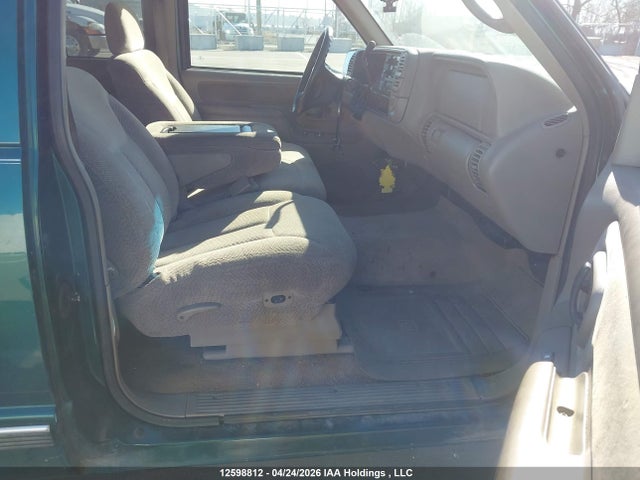 12598812 :رقم المزاد ، 1GTEC19R3WE513565 vin ، 1998 Gmc Sierra 1500 مزاد بيع
