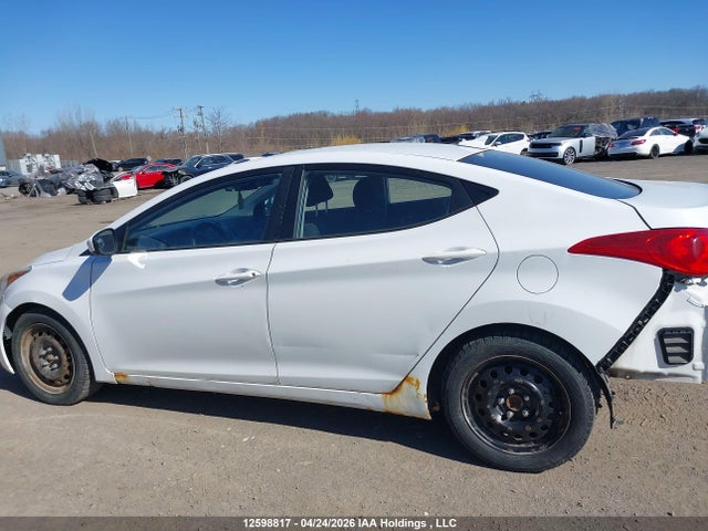 Hyundai Elantra 2016 5NPDH4AE2GH792032 Image 14