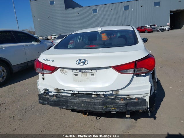 Hyundai Elantra 2016 5NPDH4AE2GH792032 Image 16