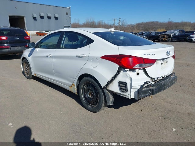 Hyundai Elantra 2016 5NPDH4AE2GH792032 Image 3