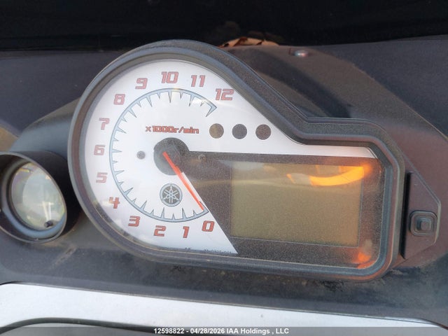 12598822 :رقم المزاد ، JYE8EW0084A004590 vin ، 2004 Yamaha  مزاد بيع
