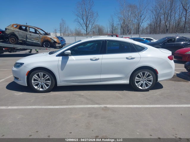2016 Chrysler 200 Limited მანქანა იყიდება აუქციონზე, vin: 1C3CCCAB9GN156304, აუქციონის ნომერი: 12598823
