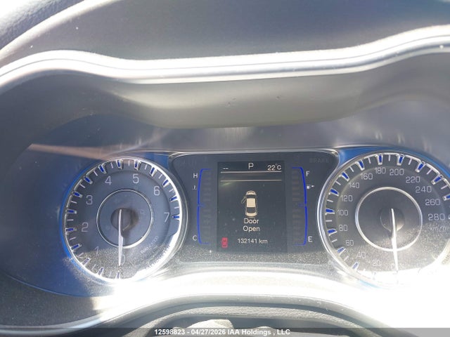 2016 Chrysler 200 Limited მანქანა იყიდება აუქციონზე, vin: 1C3CCCAB9GN156304, აუქციონის ნომერი: 12598823