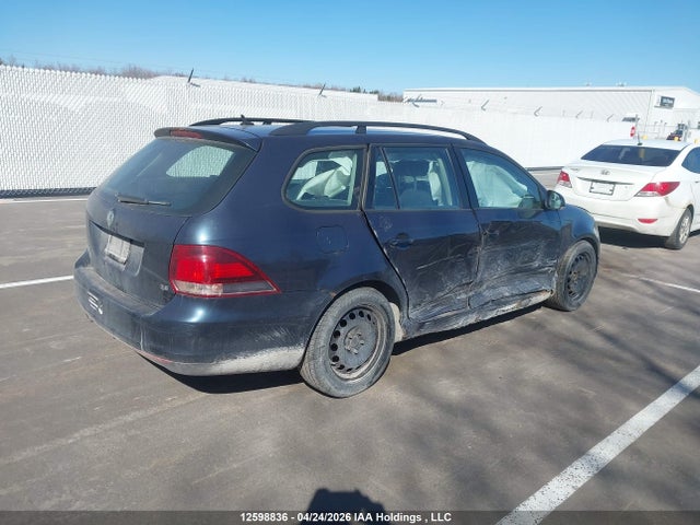 12598836 :رقم المزاد ، 3VWKX7AJ4AM624075 vin ، 2010 Volkswagen Golf 2.5l Comfortline/2.5l Trendline مزاد بيع