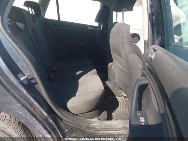 12598836 :رقم المزاد ، 3VWKX7AJ4AM624075 vin ، 2010 Volkswagen Golf 2.5l Comfortline/2.5l Trendline مزاد بيع