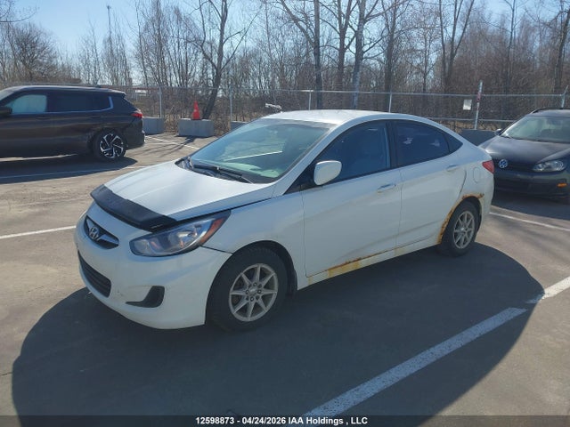 2013 Hyundai Accent Gls/gs მანქანა იყიდება აუქციონზე, vin: KMHCT4AE5DU437069, აუქციონის ნომერი: 12598873