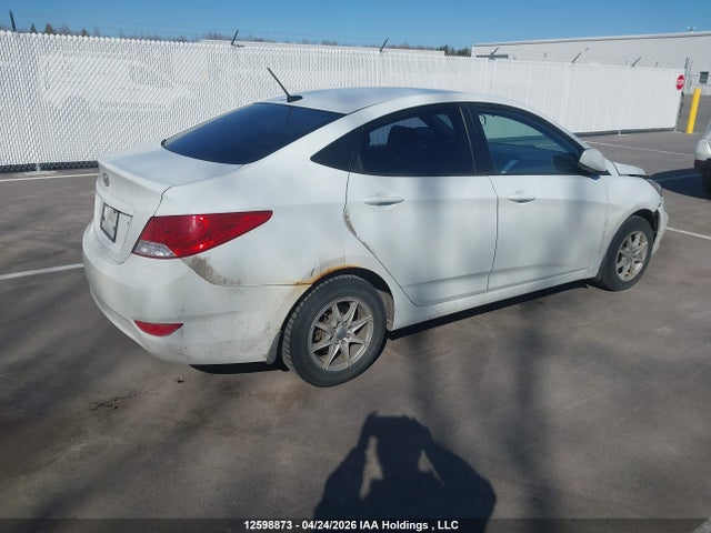 2013 Hyundai Accent Gls/gs მანქანა იყიდება აუქციონზე, vin: KMHCT4AE5DU437069, აუქციონის ნომერი: 12598873
