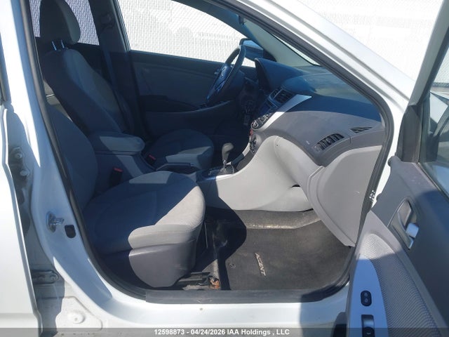 2013 Hyundai Accent Gls/gs მანქანა იყიდება აუქციონზე, vin: KMHCT4AE5DU437069, აუქციონის ნომერი: 12598873