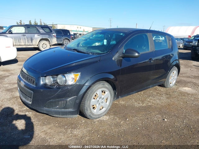 12598883 :رقم المزاد ، 1G1JA6EH0D4226081 vin ، 2013 Chevrolet Sonic Ls مزاد بيع