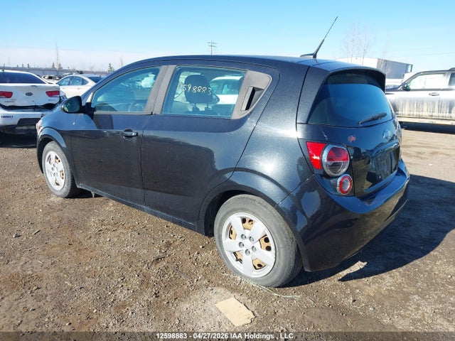 12598883 :رقم المزاد ، 1G1JA6EH0D4226081 vin ، 2013 Chevrolet Sonic Ls مزاد بيع