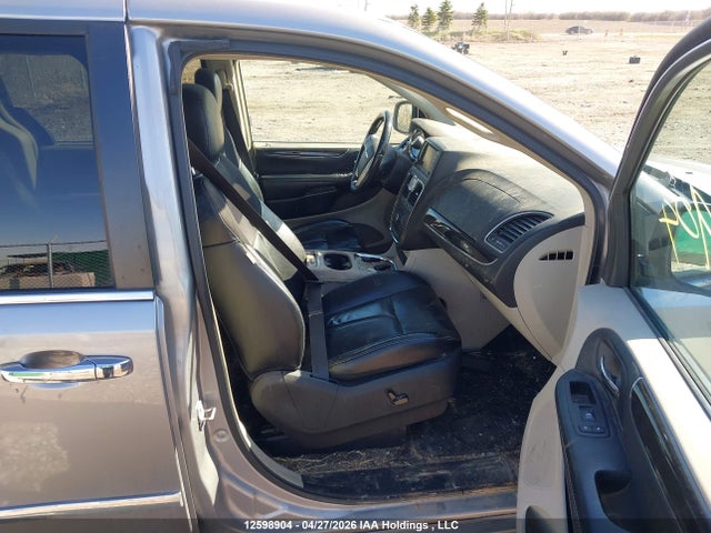 2C4RC1GG6GR302724 Chrysler Town Country Limited