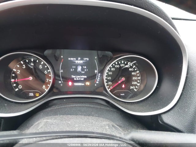 Продаж на аукціоні авто 2018 Jeep Compass, vin: 3C4NJDBB8JT145686, номер лоту: 12598906