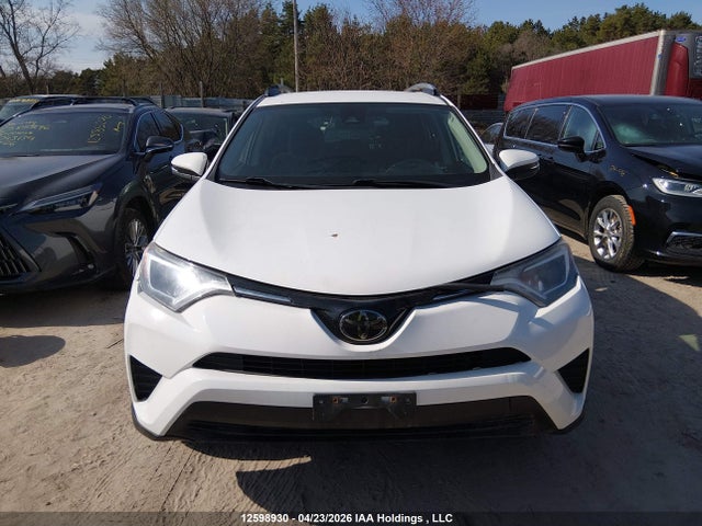 2T3ZFREV4HW315194 Toyota RAV4 LE