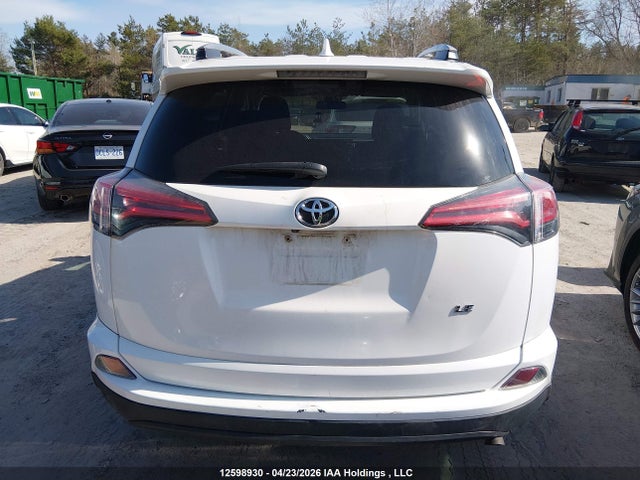 2T3ZFREV4HW315194 Toyota RAV4 LE