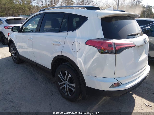 2T3ZFREV4HW315194 Toyota RAV4 LE