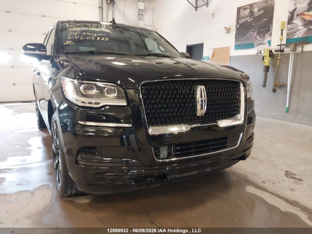 5LMJJ2LGXREL02880 Lincoln Navigator Reserve