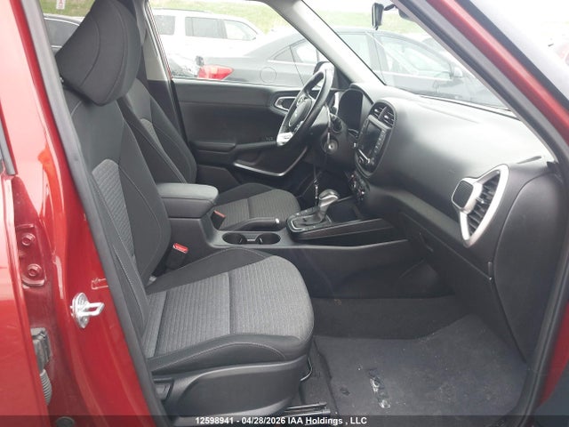 KNDJ33AU8N7835650 KIA Soul