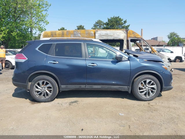 2015 Nissan Rogue S/sl/sv მანქანა იყიდება აუქციონზე, vin: 5N1AT2MV0FC922817, აუქციონის ნომერი: 12598959