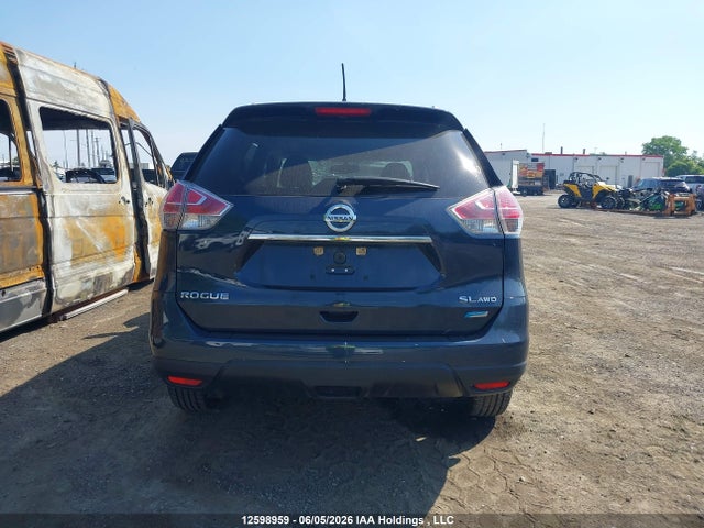 2015 Nissan Rogue S/sl/sv მანქანა იყიდება აუქციონზე, vin: 5N1AT2MV0FC922817, აუქციონის ნომერი: 12598959